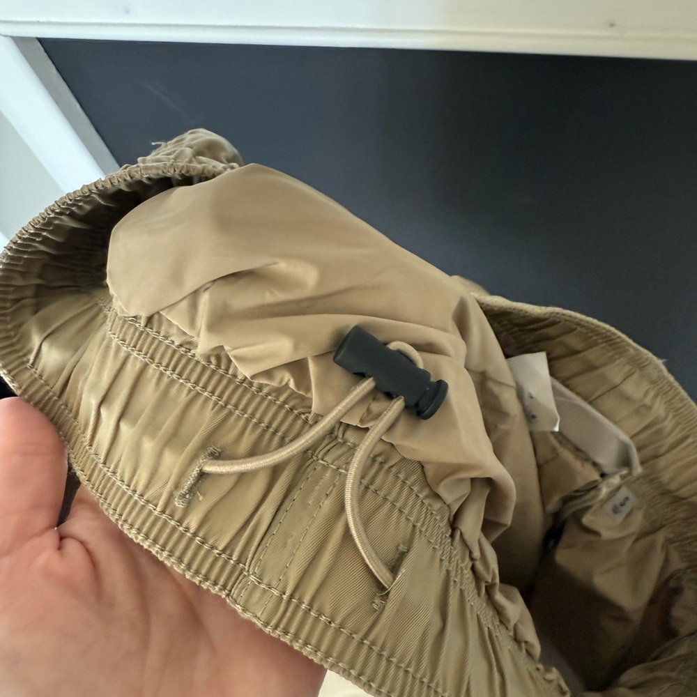 Essentials Fear of God Running Shorts - Picture 4 of 6